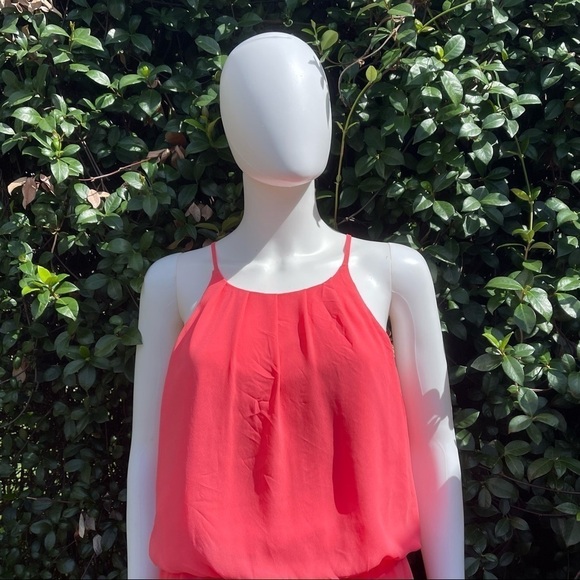 💋NWT BEBE Natalie Pleated Round Neck Short Minimalist Romper - Picture 4 of 12